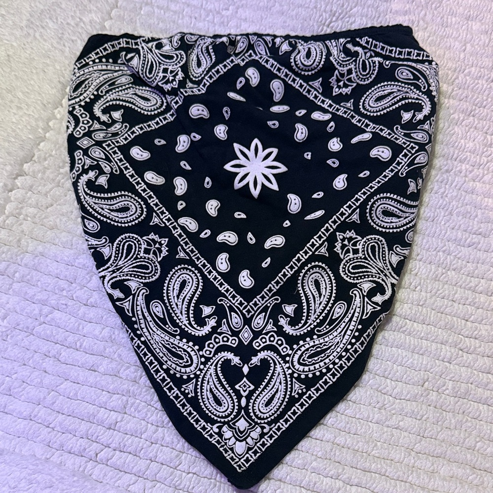 BLUE with WHITE Paisley Print Bandana Top!! Size SMALL..SUPER CUTE for SUMMER!